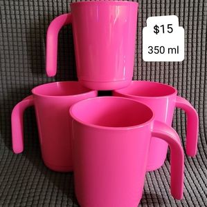 Tupperware cups